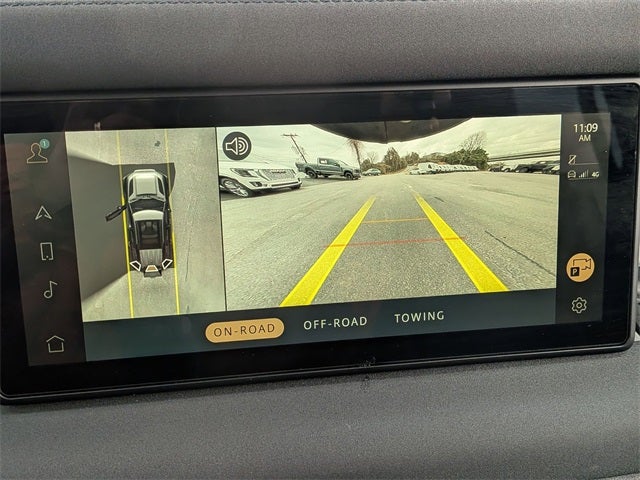 2023 Land Rover Defender 110 X-Dynamic SE