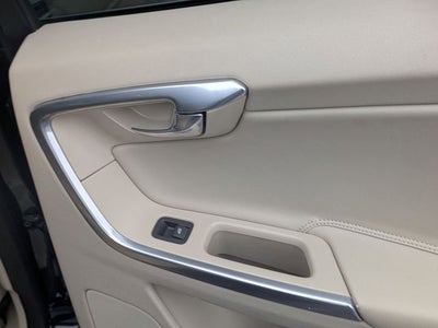 2016 Volvo XC60 T6 Platinum