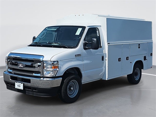 2026 Ford E-350SD Base Cutaway