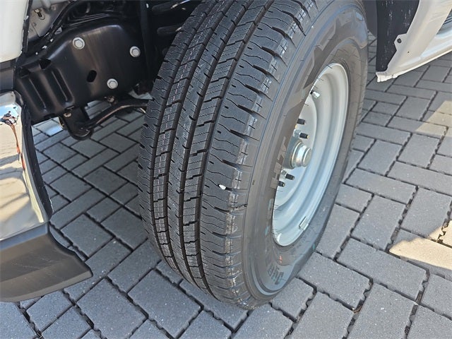 2026 Ford E-350SD Base Cutaway