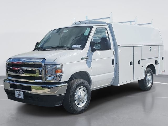 2026 Ford E-350SD Base Cutaway