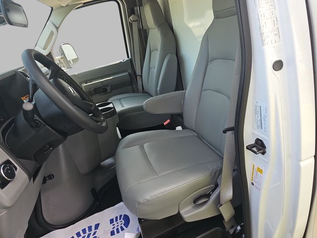2027 Ford E-350SD Base Cutaway