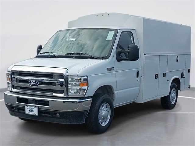 2026 Ford E-350SD Base Cutaway