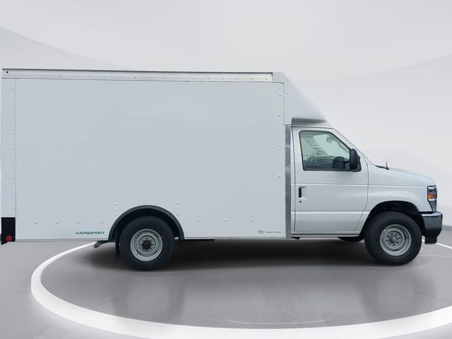 2026 Ford E-350SD Base Cutaway