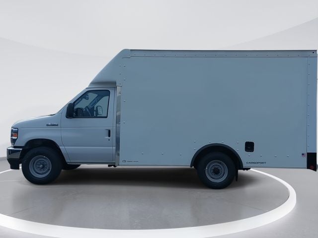 2026 Ford E-350SD Base Cutaway