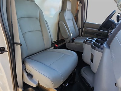 2025 Ford E-450SD Base DRW