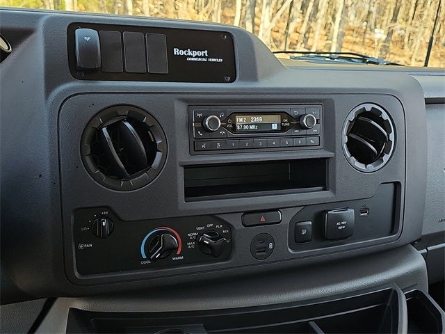 2025 Ford E-450SD Base DRW