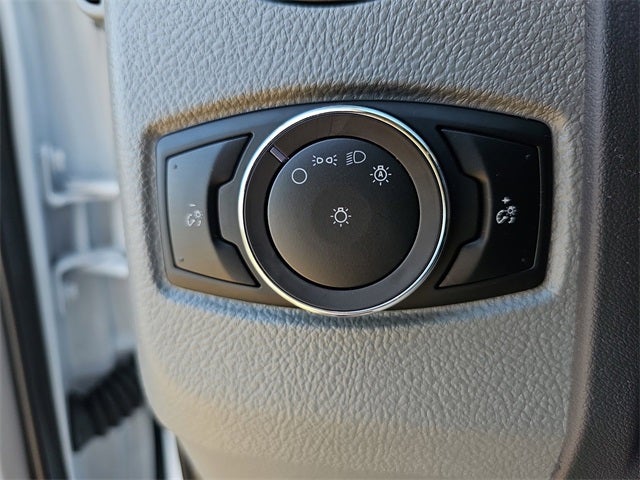 2025 Ford E-450SD Base DRW