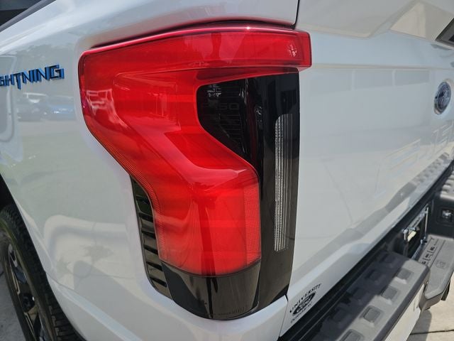 2023 Ford F-150 Lightning XLT
