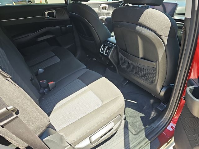 2025 Kia Sorento LX