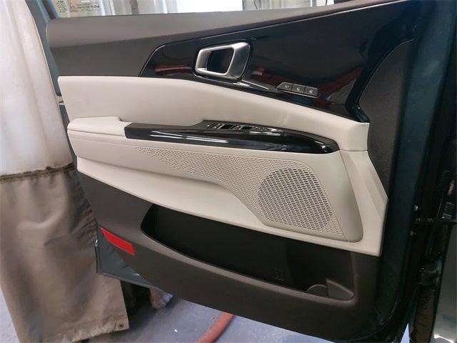 2023 Kia Carnival SX