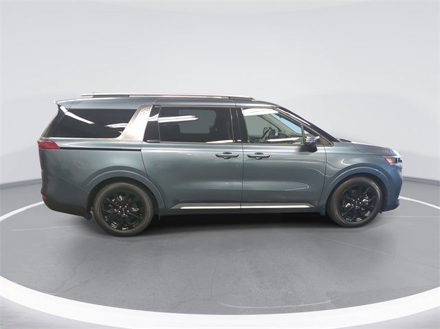 2023 Kia Carnival SX