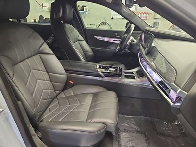 2025 BMW 7 Series 740i