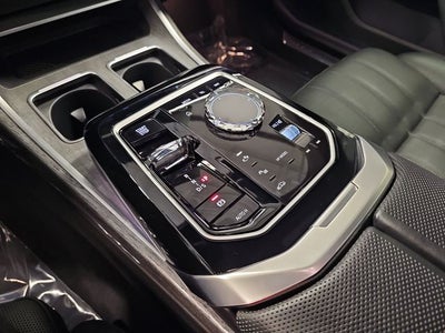2025 BMW 7 Series 740i