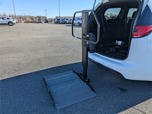 2021 Chrysler Pacifica Touring